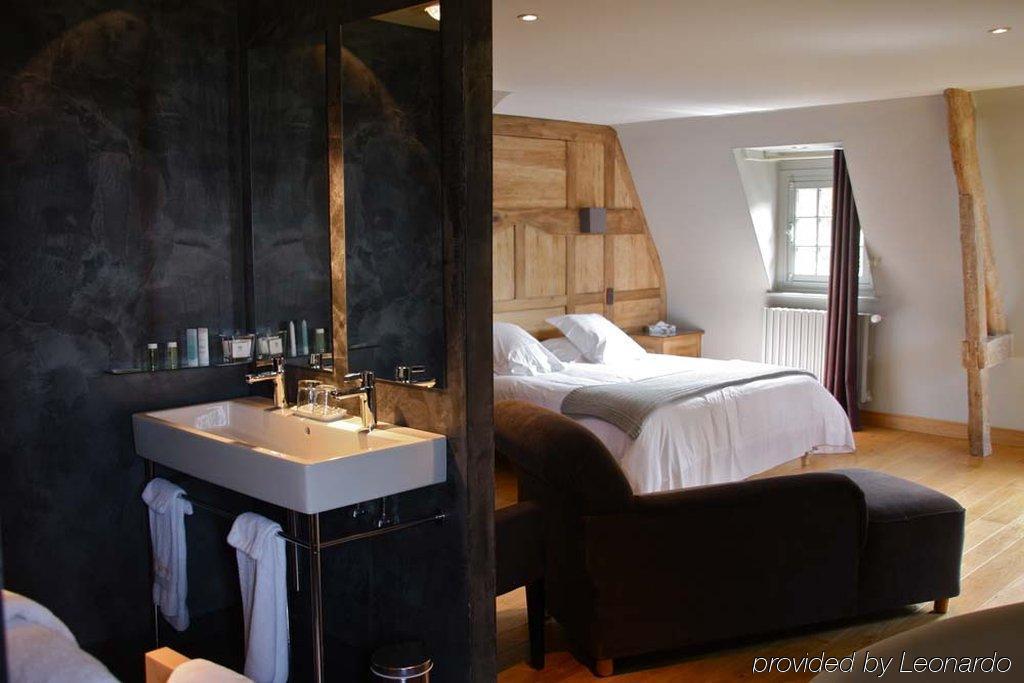 Hotel La Chaumiere Honfleur Pokoj fotografie